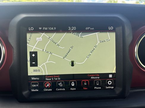Used 2021 Jeep Wrangler Unlimited Rubicon AWD/4WD image 24