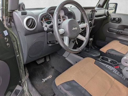 Used 2009 Jeep Wrangler Unlimited Sahara w/ Dual Top Group AWD/4WD image 10