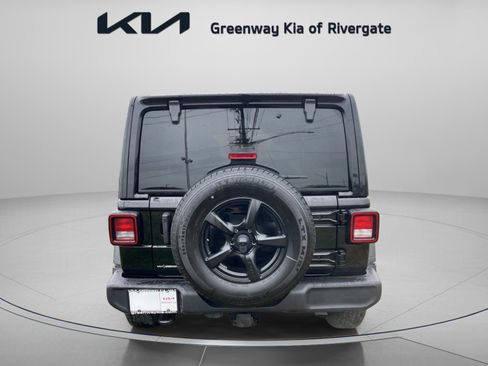 Used 2022 Jeep Wrangler Unlimited Sport w/ Sun And Sound Package image 6