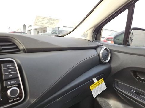 New 2025 Nissan Versa S image 31