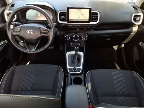 Certified 2025 Hyundai Venue Limited image 15