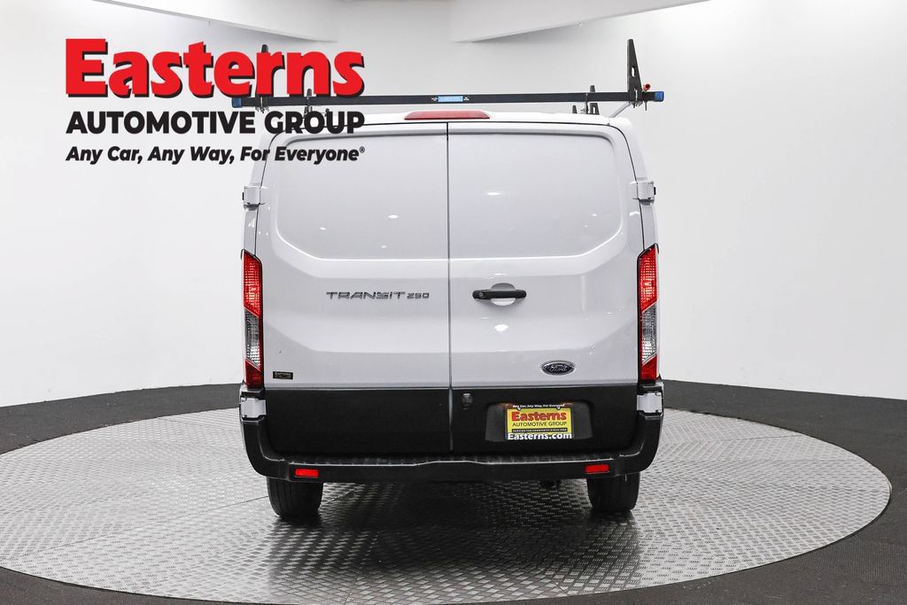 Used 2019 Ford Transit 250 130 Low Roof RWD image 8