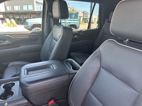 Used 2023 Chevrolet Tahoe Premier AWD/4WD image 8