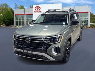Used 2024 Volkswagen Atlas Peak Edition SE AWD/4WD video 1