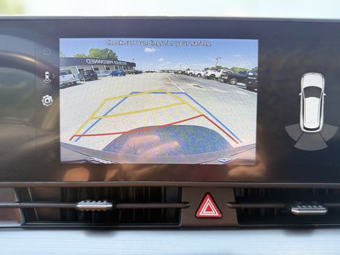 Used 2024 Kia Sportage EX FWD image 36