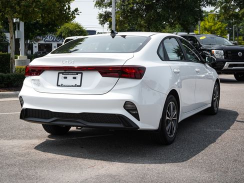 Used 2023 Kia Forte LXS FWD image 10