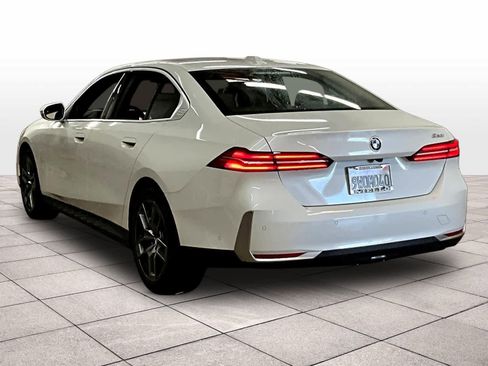 Used 2026 BMW 530i w/ Premium Package RWD image 14
