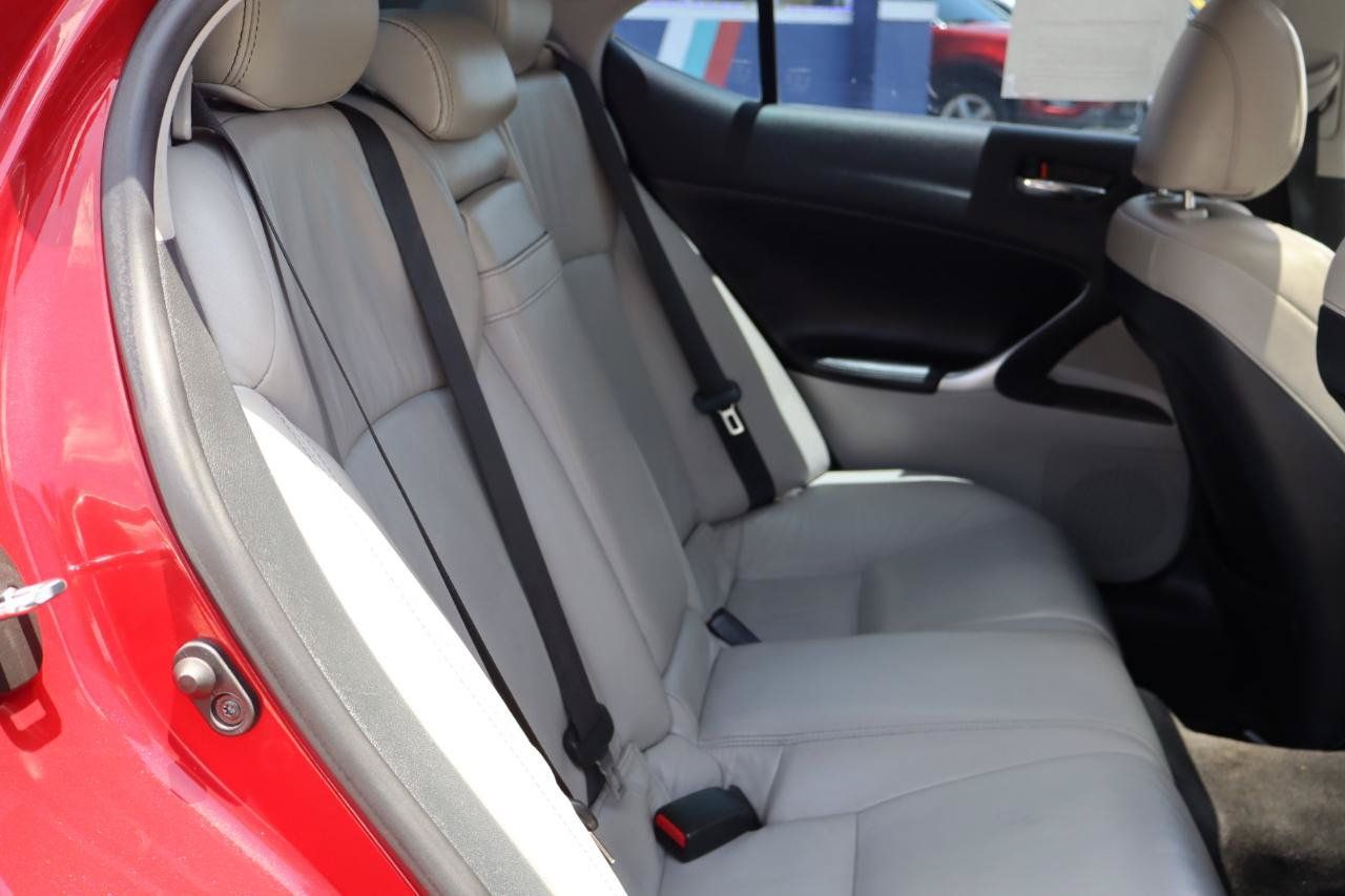 Used 2010 Lexus IS 250 w/ Preferred Accessory Package RWD image 19