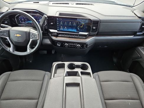 Used 2024 Chevrolet Silverado 1500 LT AWD/4WD image 25