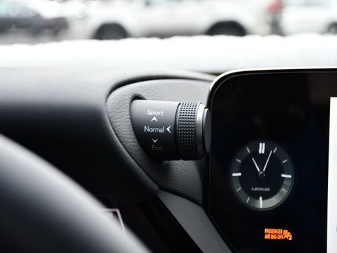 New 2025 Lexus ES 350 w/ Premium Package image 13