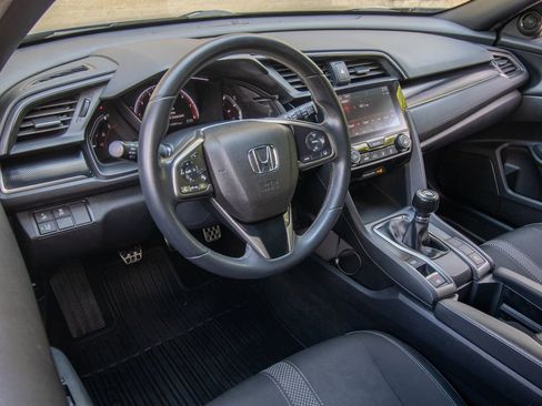 Used 2020 Honda Civic Sport image 12