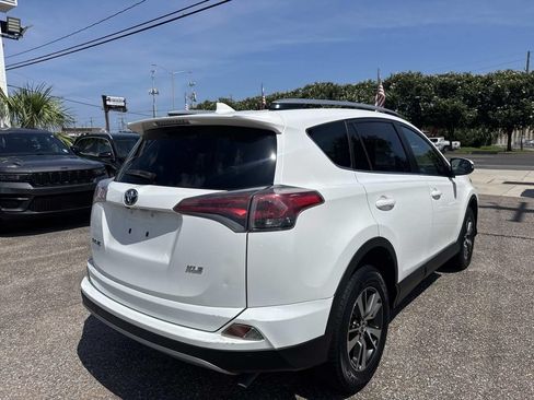 Used 2017 Toyota RAV4 XLE FWD image 8