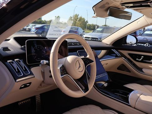 Used 2024 Mercedes-Benz S 580 4MATIC Sedan image 16