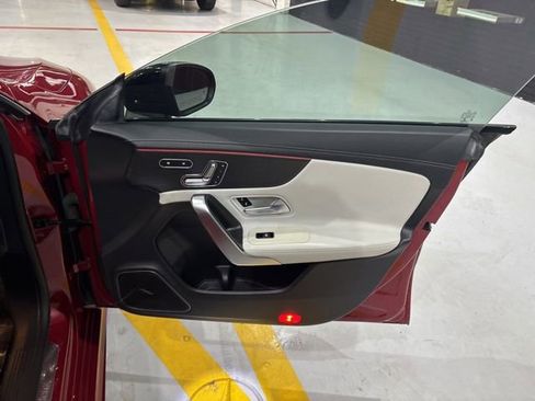 Used 2020 Mercedes-Benz CLA 250 4MATIC image 36