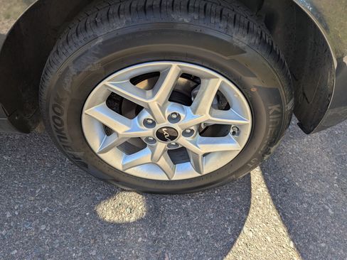 Certified 2025 Kia Soul LX image 12