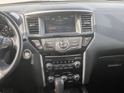Used 2020 Nissan Pathfinder SV AWD/4WD image 26