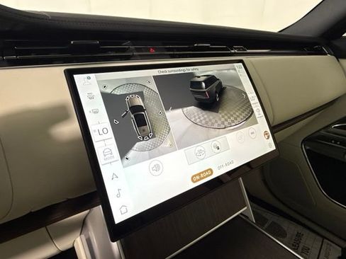New 2026 Land Rover Range Rover Long Wheelbase SE AWD/4WD image 19