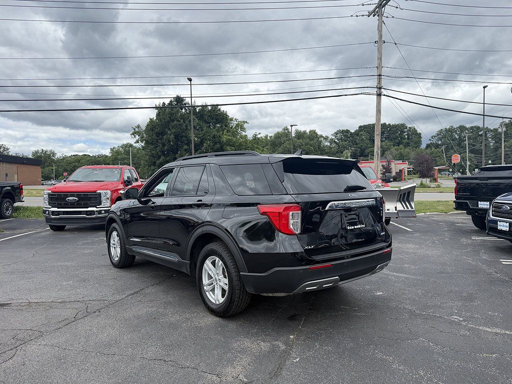 Certified 2023 Ford Explorer XLT w/ Equipment Group 202A AWD/4WD image 5