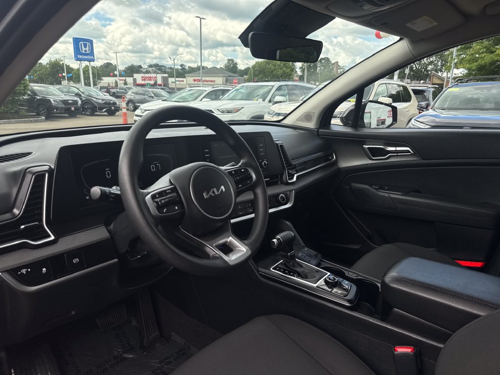 Used 2024 Kia Sportage LX AWD/4WD image 14