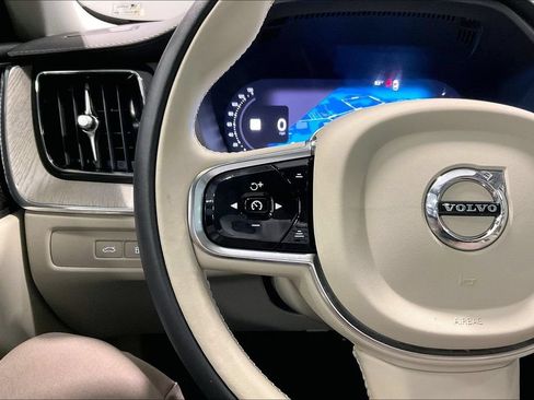 Used 2024 Volvo XC60 T8 Ultimate w/ Protection Package Premier AWD/4WD image 12