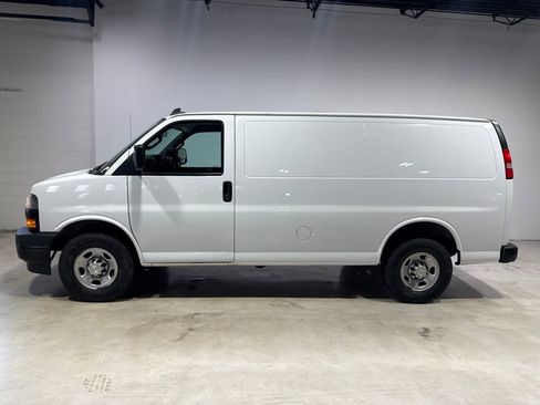 Used 2020 Chevrolet Express 2500 w/ Driver Convenience Package RWD image 4