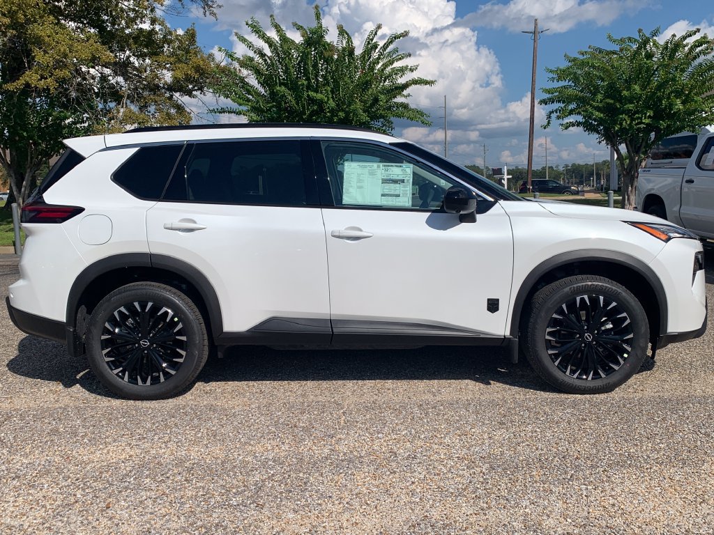 New 2026 Nissan Rogue Dark Armor FWD image 2