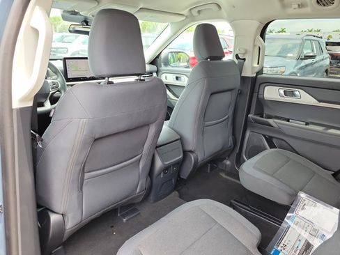 New 2026 Ford Explorer Active RWD image 12