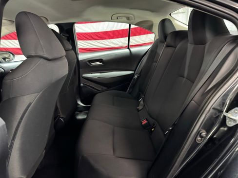 Used 2021 Toyota Corolla LE image 11