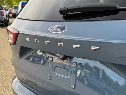 Used 2024 Ford Escape ST-Line w/ Tech Pack #1 AWD/4WD image 15