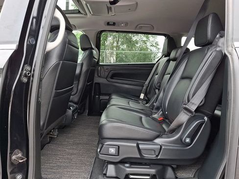 Used 2023 Honda Odyssey Touring image 13