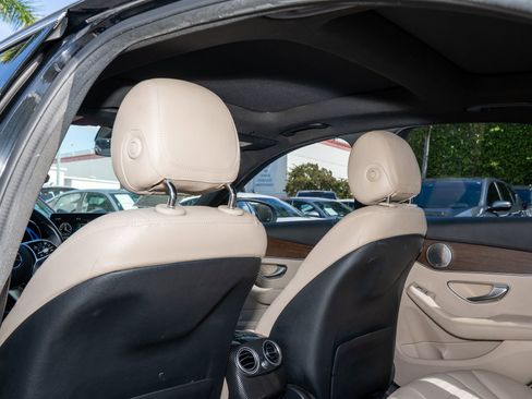 Used 2021 Mercedes-Benz C 300 4MATIC Sedan w/ Premium Package image 18