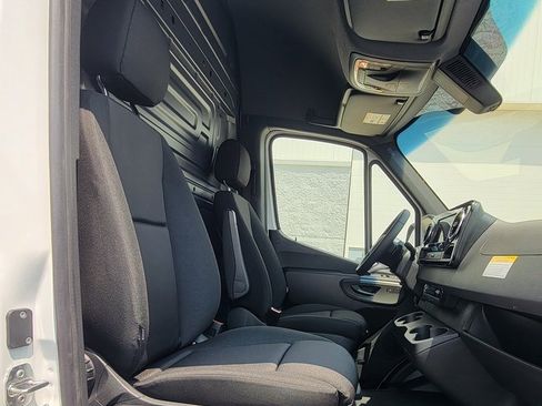 New 2025 Mercedes-Benz Sprinter 2500 image 8