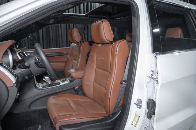 Used 2018 Jeep Grand Cherokee Summit AWD/4WD image 10