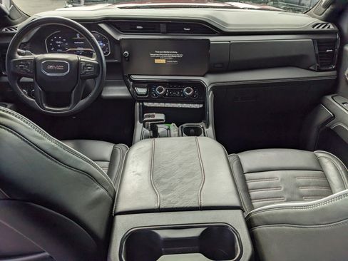 Used 2024 GMC Sierra 1500 AT4X image 13