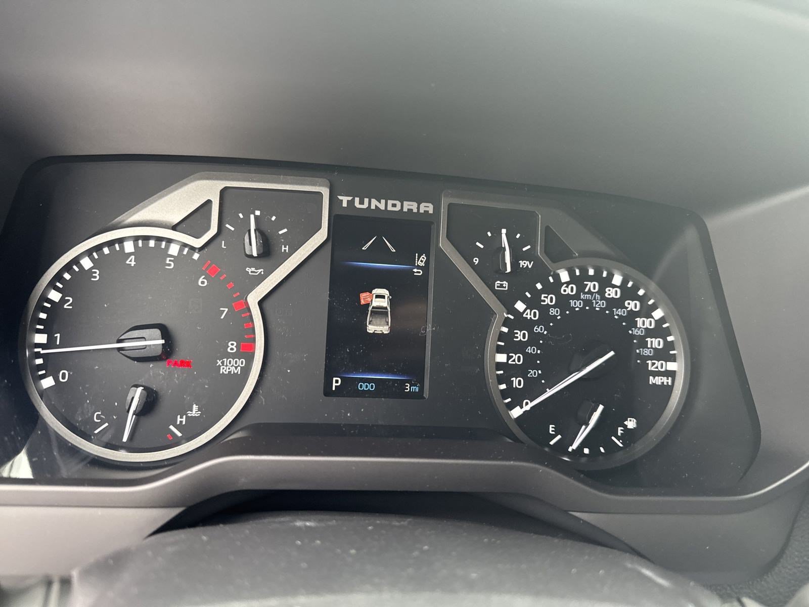 New 2025 Toyota Tundra SR w/ SR Tow Package AWD/4WD image 18