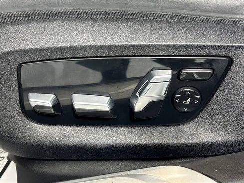 Used 2022 BMW 750i xDrive AWD/4WD image 35