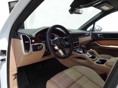 Used 2021 Porsche Cayenne E-Hybrid AWD/4WD image 10