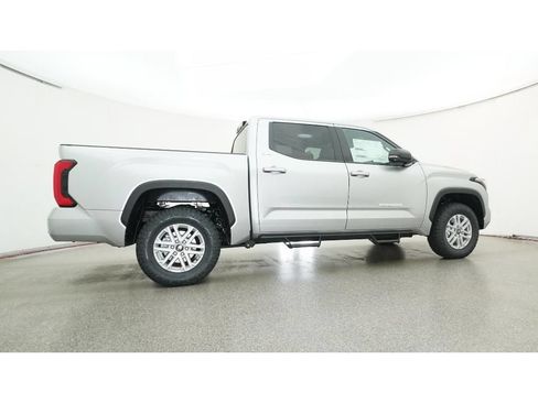 New 2026 Toyota Tundra SR5 AWD/4WD image 15