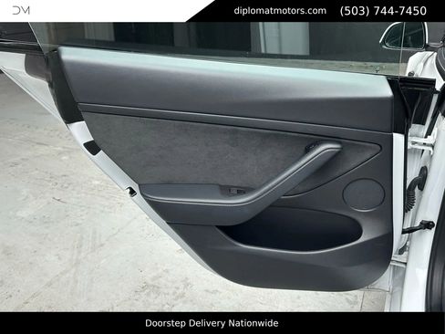 Used 2021 Tesla Model 3 Standard Range Plus image 24