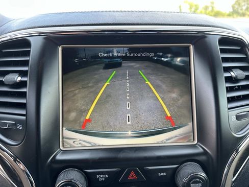 Used 2017 Jeep Grand Cherokee Overland w/ Jeep Active Safety Group image 25