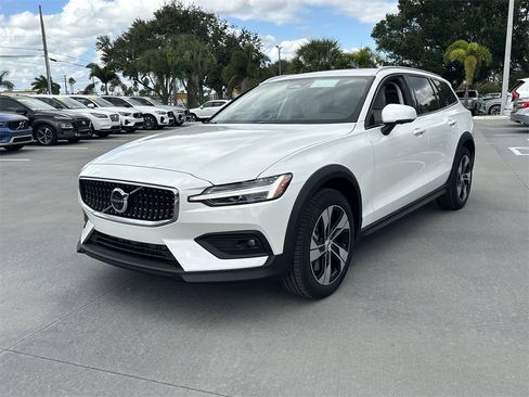 New 2026 Volvo V60 B5 Cross Country Plus w/ Protection Package Premier image 2