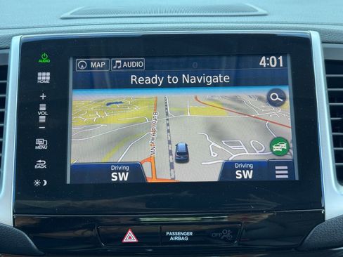 Used 2016 Honda Pilot Touring image 24