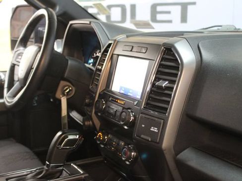 Used 2019 Ford F150 XLT w/ Equipment Group 302A Luxury AWD/4WD image 12