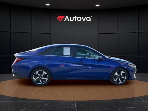 Used 2023 Hyundai Elantra Limited FWD image 6