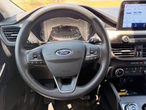 Used 2022 Ford Escape SE FWD image 17