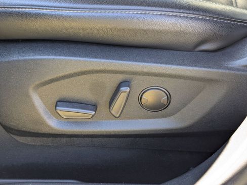 Used 2021 Ford Edge SEL w/ Convenience Package image 15