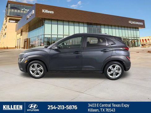 Used 2022 Hyundai Kona SEL w/ Convenience Package FWD image 4