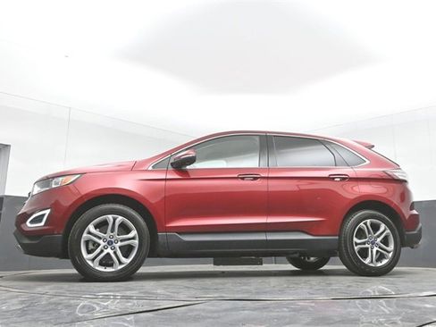 Used 2017 Ford Edge Titanium w/ Technology Package image 46