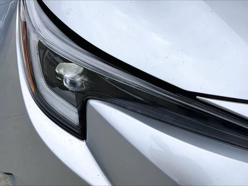 Used 2024 Toyota Corolla LE image 28