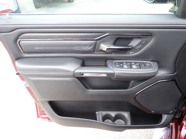 Used 2024 RAM 1500 Limited AWD/4WD image 19